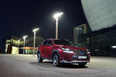 "Lexus NX 300h F-Sport"