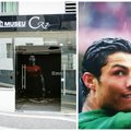Asmenybės kultas: vietos trofėjams C. Ronaldo muziejuje dar yra
