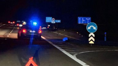 Klaipėdos rajone įvyko skaudi eismo nelaimė - automobilis partrenkė ir mirtinai sužalojo vyriškį