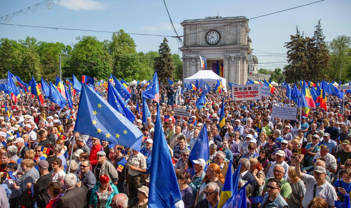 Dešimtys tūkstančių moldavų dalyvauja mitinge už narystę ES