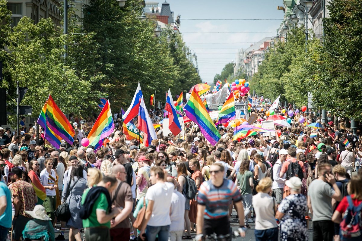 В Вильнюсе стартовал фестиваль Baltic Pride: в город выехал 
