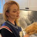 Natalija Bunkė dalijasi kasmet vis tobulinamu kalėdinio kepto viščiuko receptu: paragavę apsilaižysite pirštus