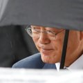 Pietų Korėjos prezidento Moon Jae-ino populiarumas nukrito iki rekordiškai žemo lygio