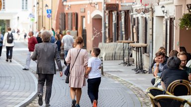 Šimtai vaikų Vilniuje dar nėra gavę pasiūlymo dėl mokyklos: tėvai eina pragaro kelius