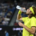 Pykčio priepuolis Tsitsipui nepadėjo – vietą „Australian Open“ finale užleido rusui