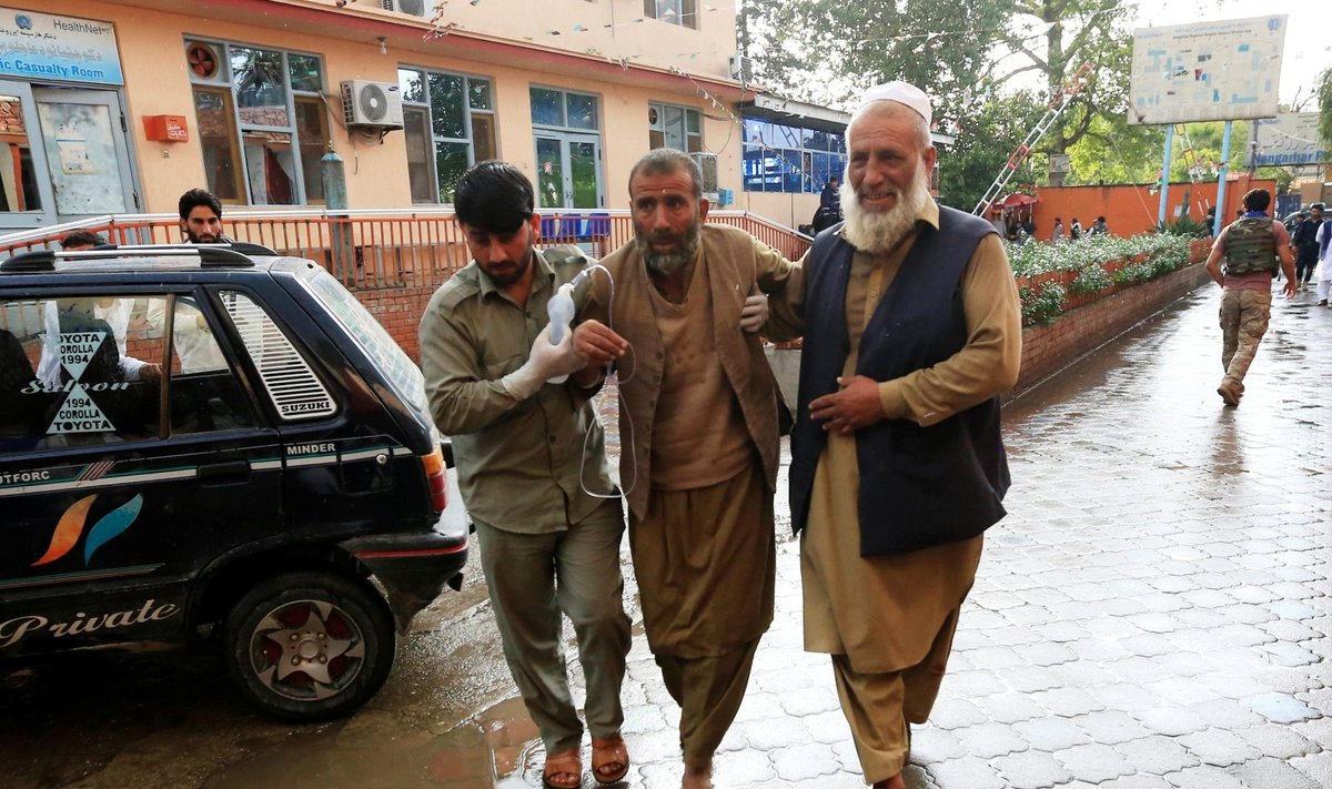 Afganistane per sprogimą mečetėje žuvusių žmonių skaičius išaugo iki 62