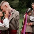 „Kalush Orchestra“ narys Kyjive vedė mylimąją: vestuvių šventė – su tradicijomis