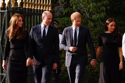 Princai Williamas ir Harry su žmonomis