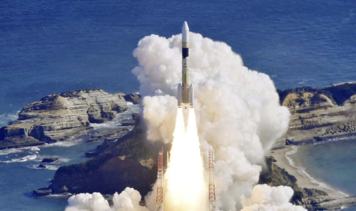 Japonija iškėlė į kosmosą žvalgybinį palydovą