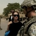 Holivudo žvaigždė A.Jolie susitiko su JAV kariais Irake