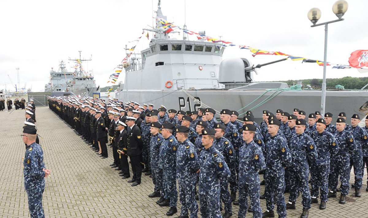 Karinėse jūrų pajėgose Justas Žaglinskis dirbo ketverius su puse metų visuose laivuose.
