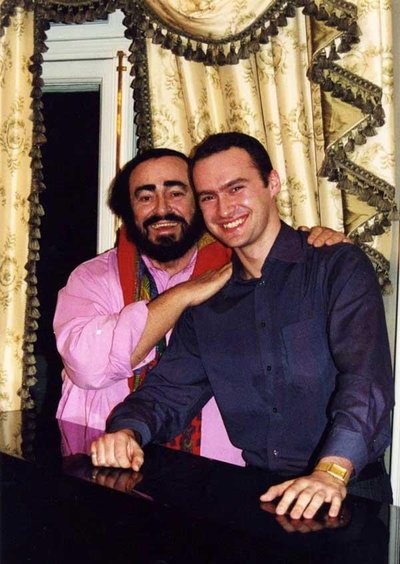 Edgaras Montvidas Londone meistriškumo pamokas lankė pas pasaulio operos legendą Lucciano Pavarottį. Nuotrauka iš Edgaro Montvido asmeninio albumo