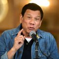 Duterte grasina nutraukti karinį paktą su JAV