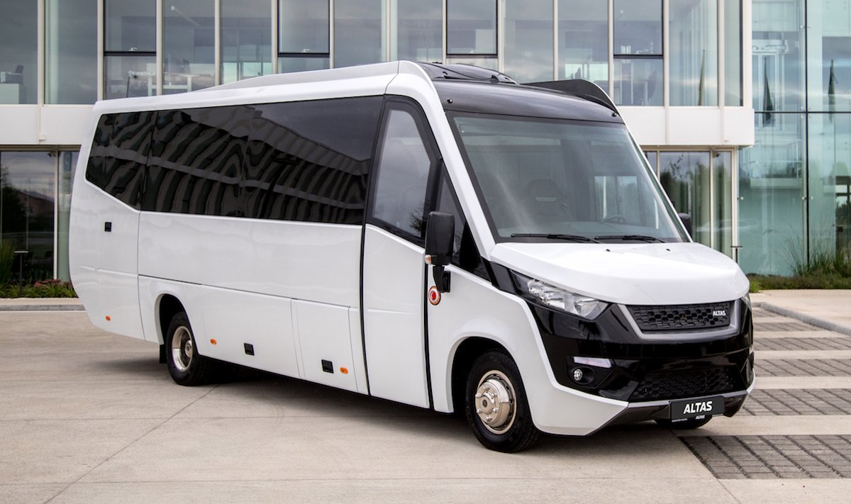 Sukurtas pirmasis lietuviškas turistinis autobusas / „ALTAS komercinis transportas“ nuotr.