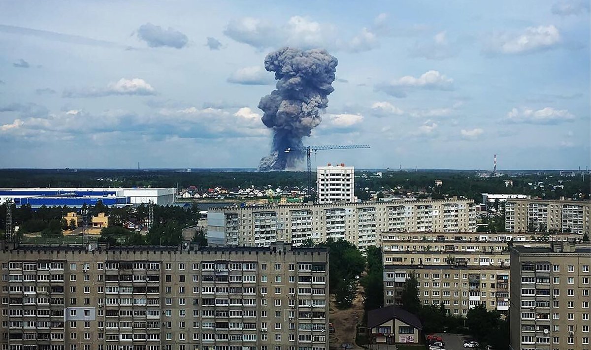 Nukentėjusių per sprogimus Rusijos sprogmenų gamykloje padaugėjo iki 116