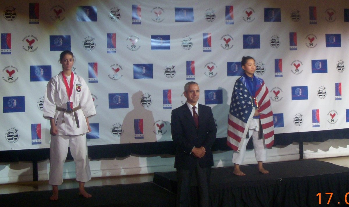 Sidabro ir bronzos medalių laimėtoja B.Dauparaitė (kairėje)