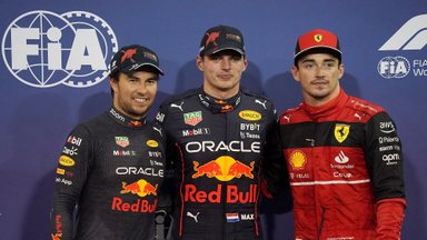 Paskutines „Formulės 1“ sezono lenktynes iš pirmos pozicijos pradės Verstappenas