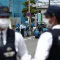 Siaubingas išpuolis Japonijoje: vyras peiliu puolė minią, žuvo du žmonės ir užpuolikas, dar 16 sužalota