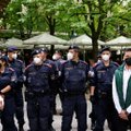 Austrijoje koronaviruso neigėjai planavo ginkluotus išpuolius prieš policiją