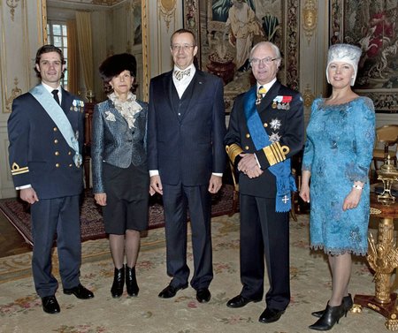 Iš kairės: Švedijos princas Carlas Philipas, karalienė Silvia, Estijos prezidentas Toomas Henrikas Ilvesas, Švedijos karalius Carlas Gustafas ir Estijos pirmoji ledi Evelin Ilves 