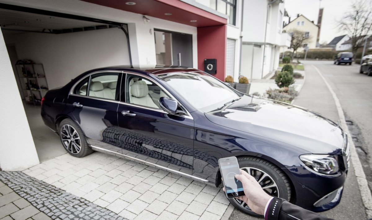 Automatinė parkavimo sistema Mercedes-Benz automobiliuose