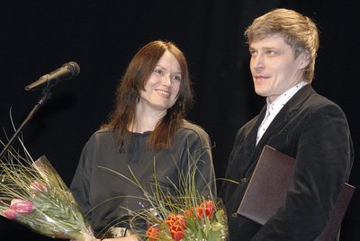 Jūratė Paulėkaitė su Dainium Gavenoniu (2007), nuotr. D.Matvejevo, menufaktura.lt 