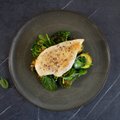 Vištienos filė su brokoliais bei cukinijomis – puikiai tinka ir saugantiems figūrą