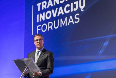 Stephen D. Gardner, komercinės teisės plėtros programos vyriausiasis patarėjas (JAV)