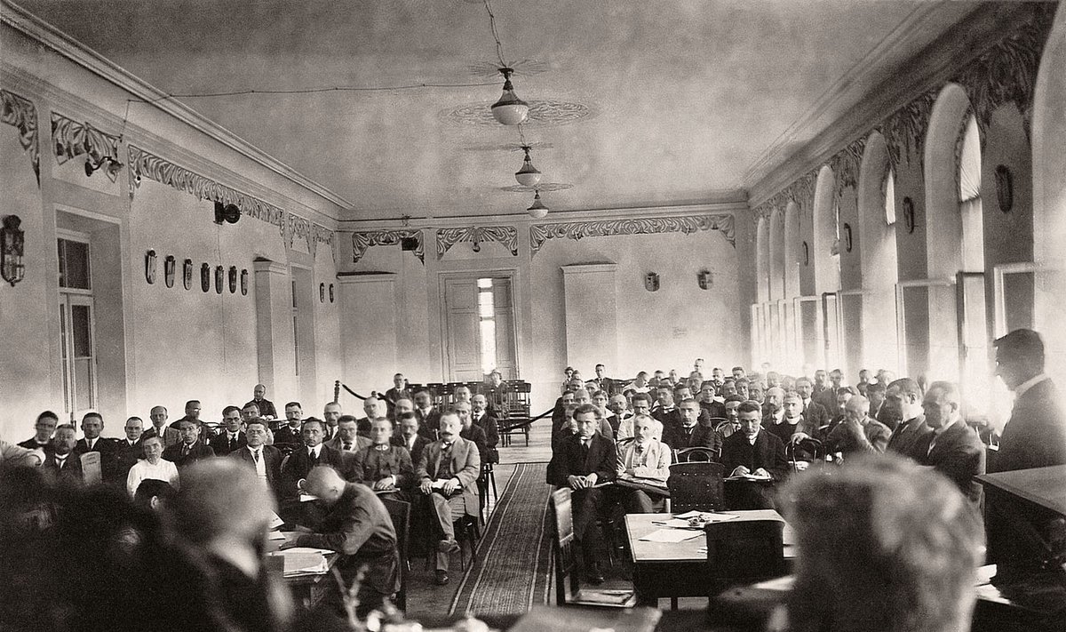 Steigiamojo Seimo posėdis. Kaunas, 1921 m. L
