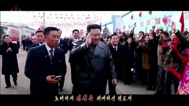 Šiaurės Korėjoje skamba lyderį Kimg Jong Uną šlovinanti daina