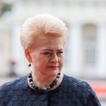 Grybauskaitė ypatingos skubos tvarka teikia pataisas dėl pedagogų etatinio apmokėjimo