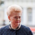 Sveikindama Vyriausybę su 100-mečiu Grybauskaitė linkėjo pažiūrėti į save iš šono