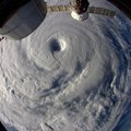 Nufotografavo Japoniją niokojantį galingą taifūną iš kosmoso