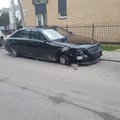 Vilniuje siautėjo girtas „Mercedes“ vairuotojas, pametė ratą, bet vis tiek pabėgo