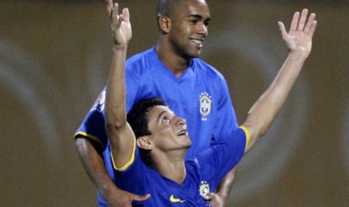 Brazilijos U-20 rinktinės žaidėjai džiaugiasi pergale