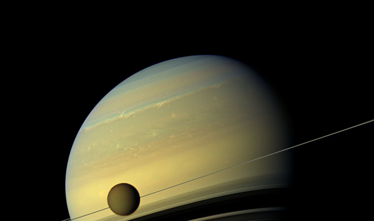 Saturnas ir jo palydovas Titanas