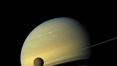 Астрономы раскрыли секрет торнадо на Сатурне