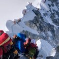 Situacija ant sausakimšo Everesto – jau sunkiai protu suvokiama