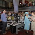 Netikėtas karalienės Elžbietos pasirodymas BBC pertraukė naujienų skaitymą žinių studijoje