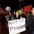 Тысячи человек приняли участие в акциях протеста против Трампа в США