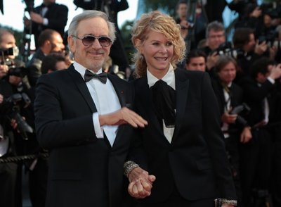 Komisijos pirmininkas Stevenas Spielbergas su žmona Kate Capshaw