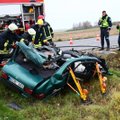 Klaipėdos rajone į sunkvežimį įsirėžusi „Honda“ užsidegė, žuvo žmogus