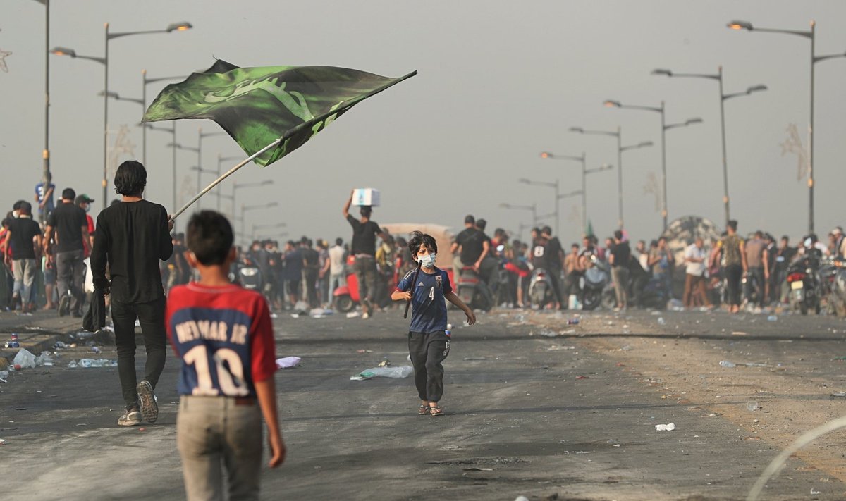 Irake plečiantis protestams auga aukų skaičius