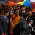 Vietoj N.Sarcozy su Dalai Lama bendravo C.Bruni