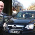Viduriniuoju pirštu gatvėje mojavusiam „Vilniaus vandenų“ vadovui gresia bauda už chuliganizmą