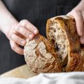 Patarė, ką daryti su duona išvykstant atostogauti – nedaugelis žino, kaip šitaip laikoma ji negenda net kelias savaites