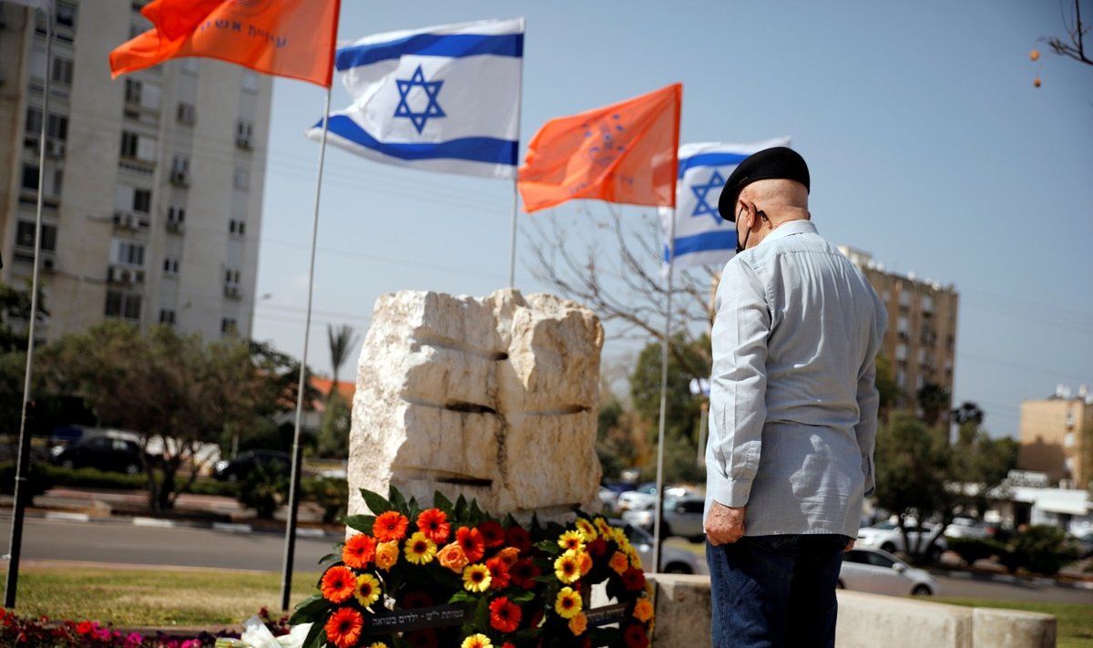 Izraelis tylos minute pagerbė Holokausto aukas