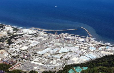 JT mokslininkai tikrino žuvies turgų Japonijoje, esantį netoli Fukušimos branduolinės jėgainės. Scanpix/VidaPress nuotr.