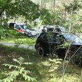 Sutrikus BMW vairuotojo sveikatai automobilis nulėkė nuo plento ir trenkėsi į medį