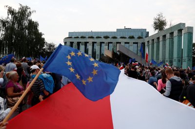 Protestas Varšuvoje prieš partijos „Teisė ir Teisingumas“ veiksmus